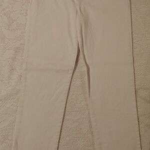 Size 12 White Gloria Vanderbilt Amanda Pants